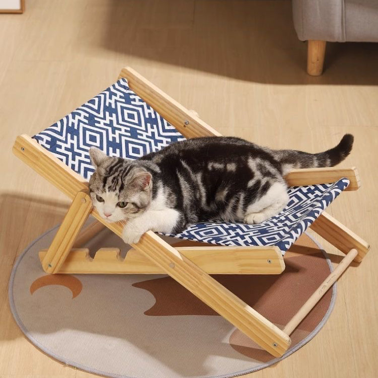 Fold & Scratch™ Sisal Cat Chair – Space-Saving Lounge for Tiny Apartments | 2-in-1 Reversible Design